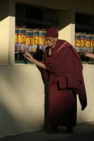 Mnich u modlitebnch mlnk